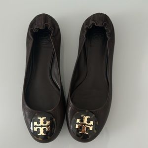 Adorable tortoise shell Tory Burch ballet flats